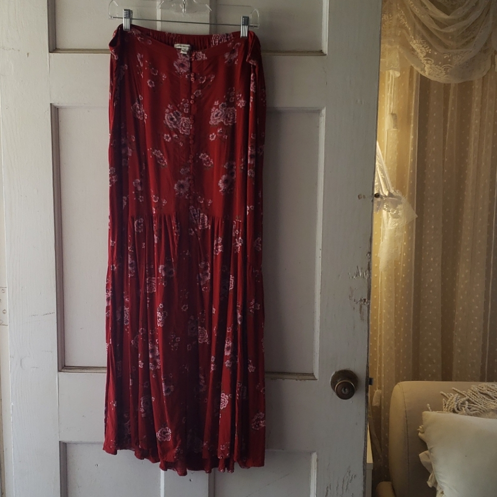 American Eagle Floral Slit Button Maxi Skirt 18